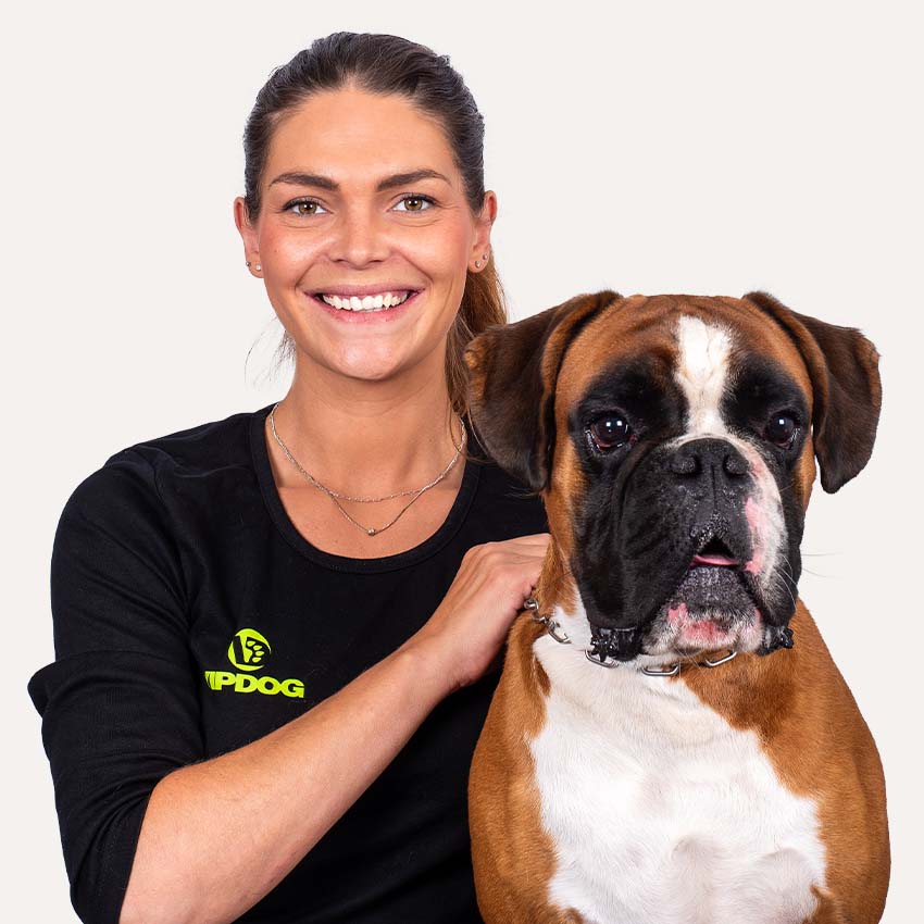 Helle med hendes boxer hund